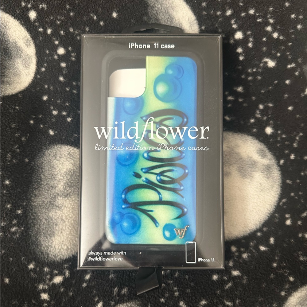 Wildflower Blue Pisces iPhone 11 Case